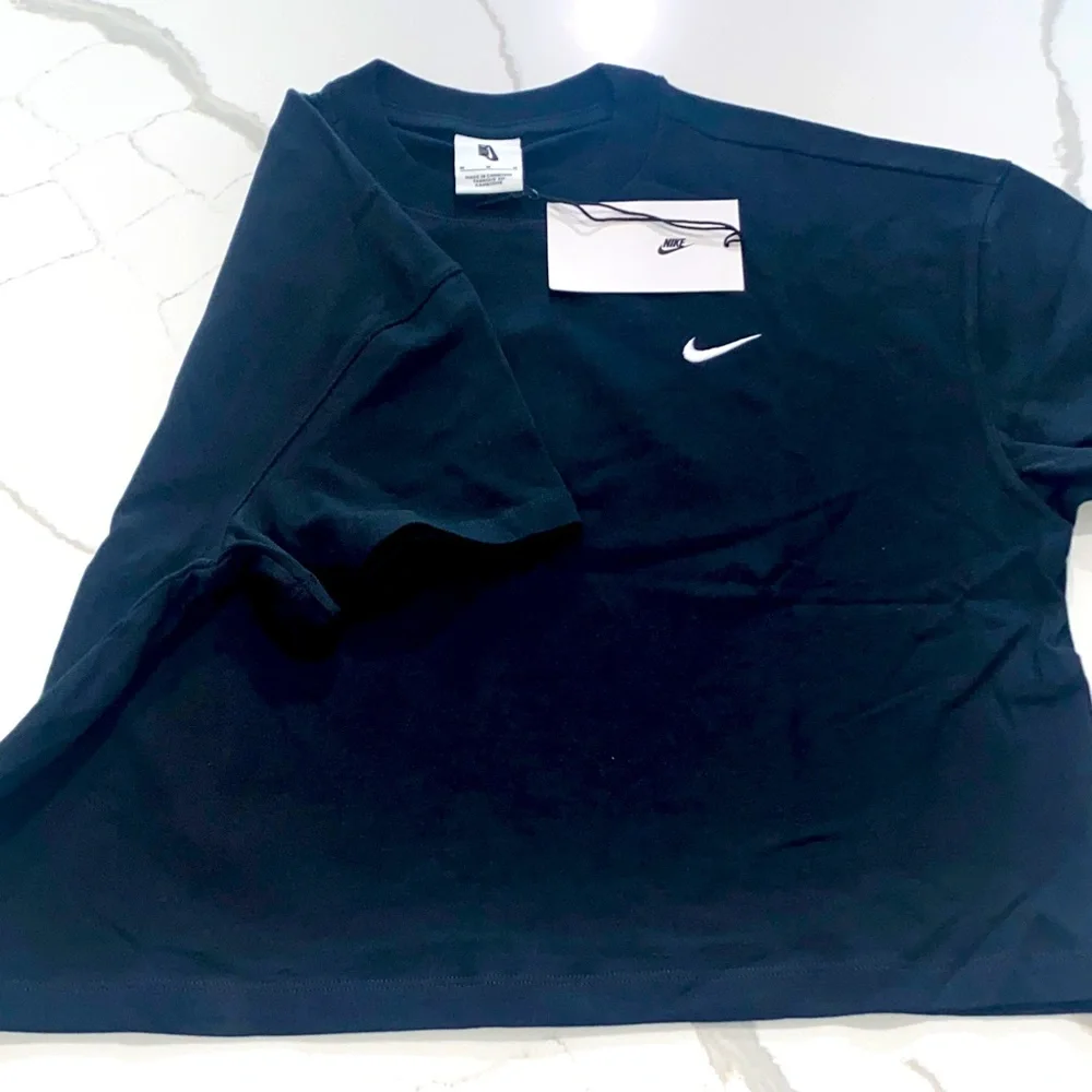 Nike Midnight‎ Black Tee - Women’s Size Small - NWT